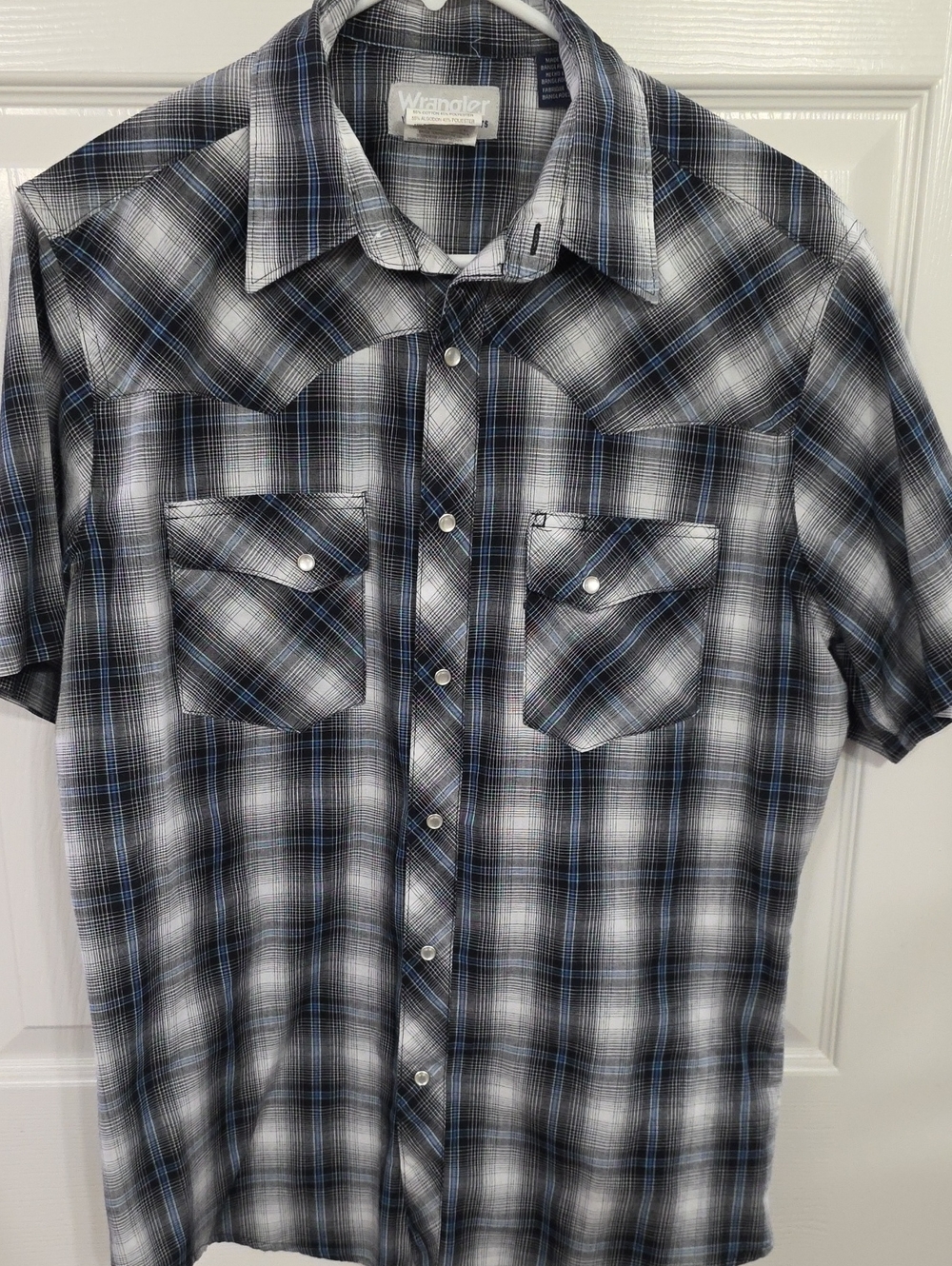 Wrangler Black, White & Blue Plaid Short-Sleeve Button-Down Shirt